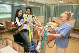 2006 Health & Human Service Registered Care Aide Program - Nursing Lab Training