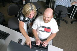 2006 Access Students at Lansdowne Campus - Students and Instructor