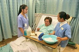 2006 Health & Human Service Registered Care Aide Program - Nursing Lab Training