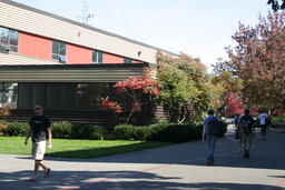 2004 Lansdowne Campus Exterior - Dawson Building