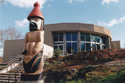 Untitled photograph (Bukʷi·la· at Wilna Thomas Building)